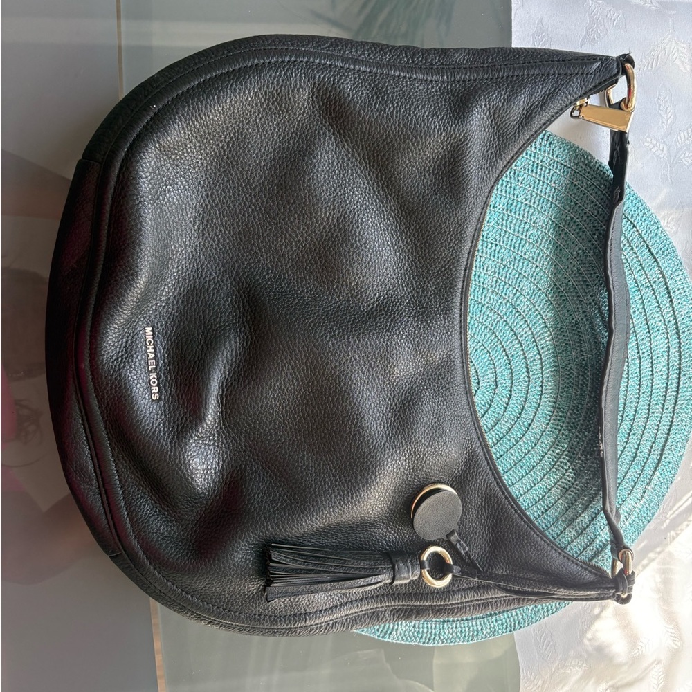 Michael Kors Lydia Hobo Bag - Picture 3 of 17